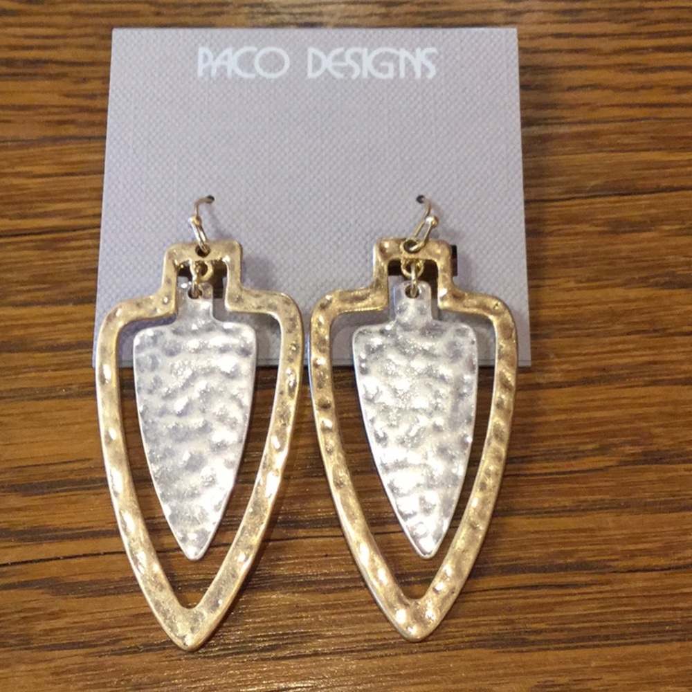 Gorgeous hammered two tone Arrowhead Earrings